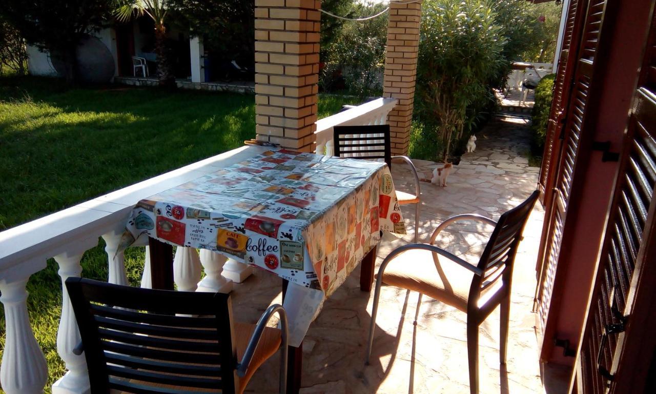 Villa Yannis 1 Roda  Extérieur photo