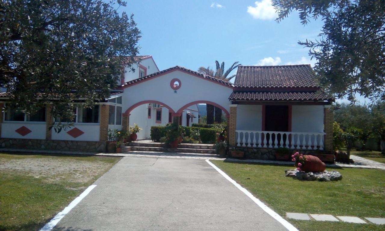 Villa Yannis 1 Roda  Extérieur photo
